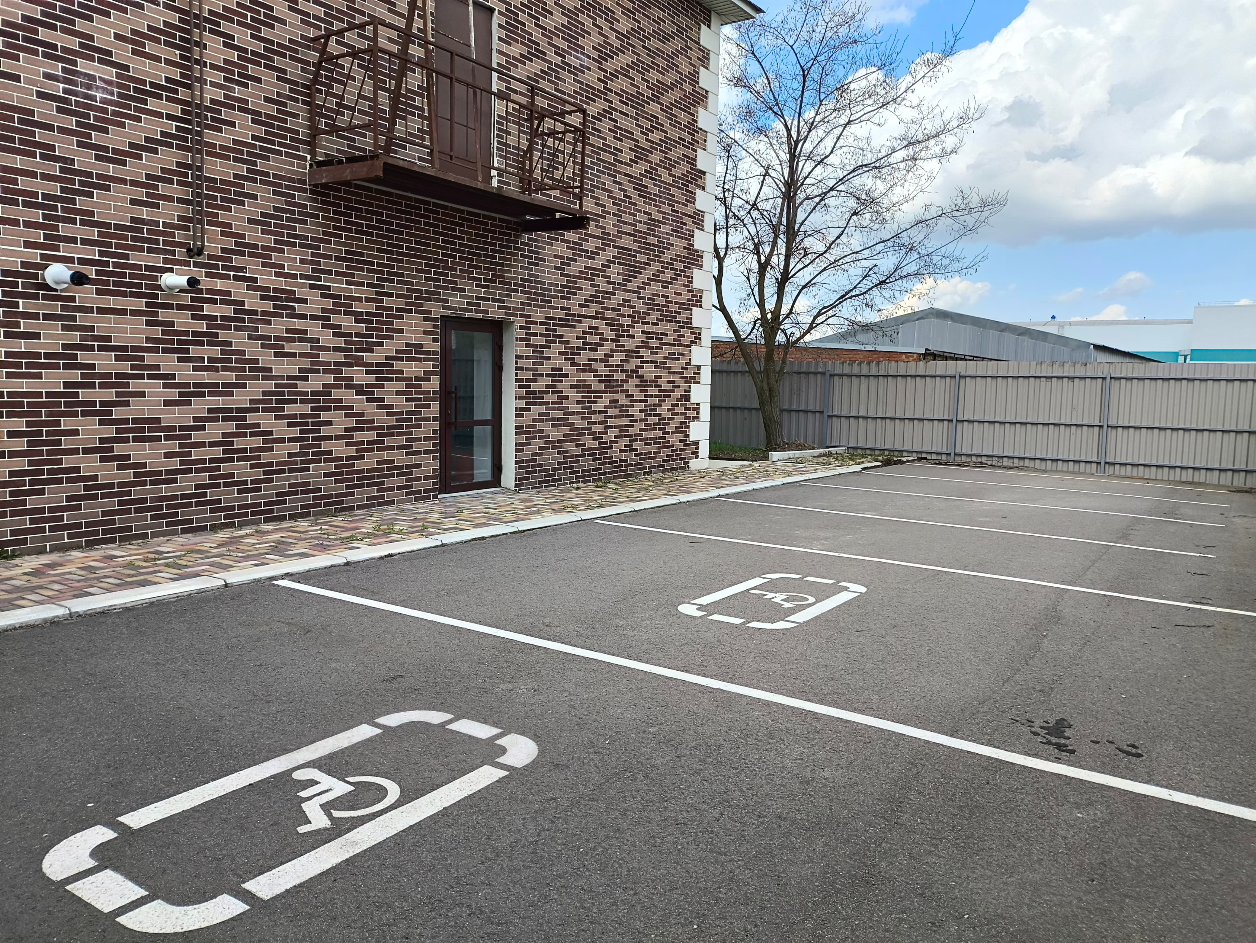 Пожилые люди