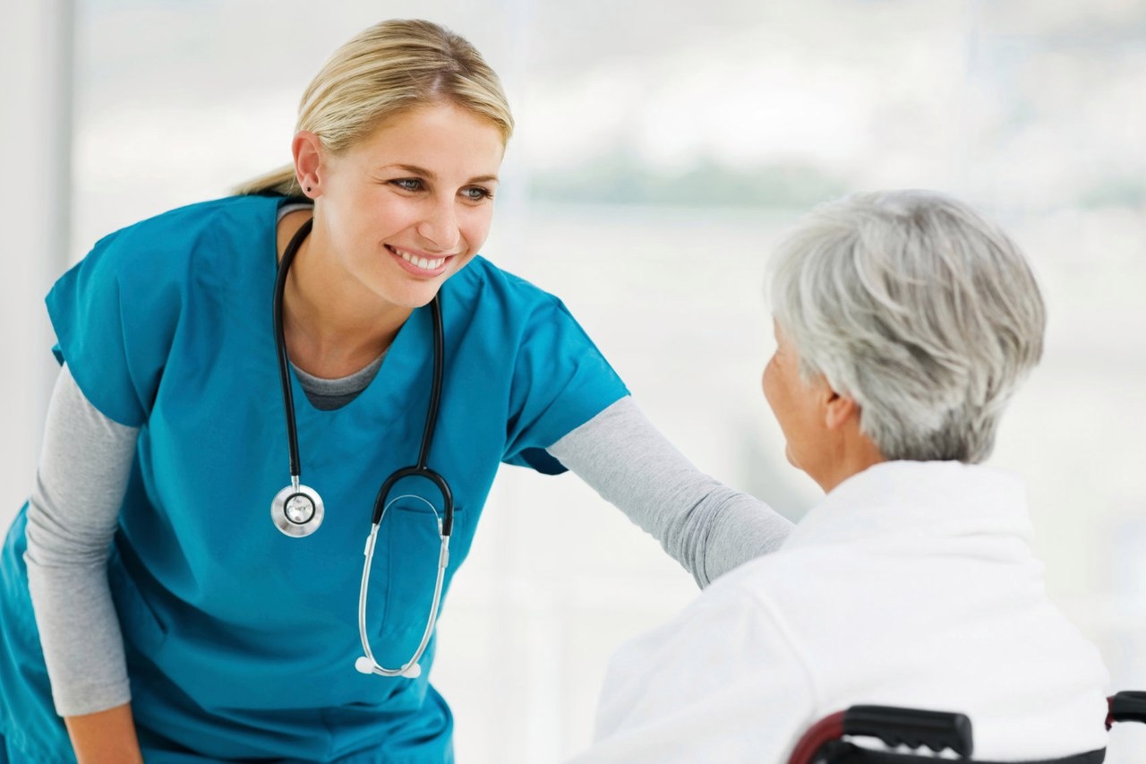 Почему возникают пигментные пятна у пожилых людей